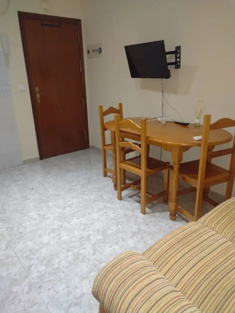 Menjador de Apartament de lloguer en Córdoba amb Aire condicionat, Calefacció i Moblat