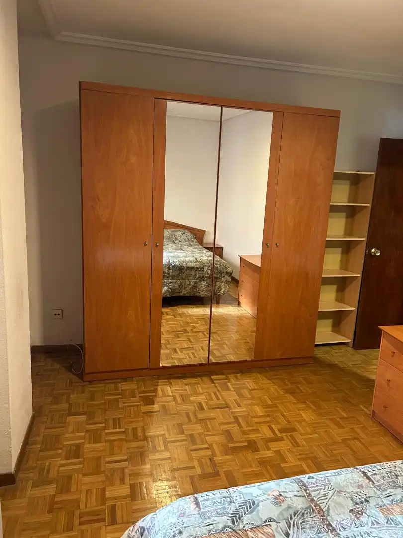 Habitación de Piso en venta en Arévalo con Calefacción, Terraza y Amueblado