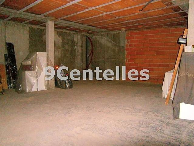 Local comercial en Alquiler en Centelles