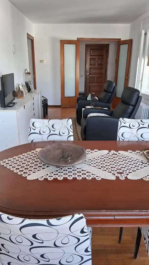 Dining room of Flat for rent in Vic  with Heating, Private garden and Furnished