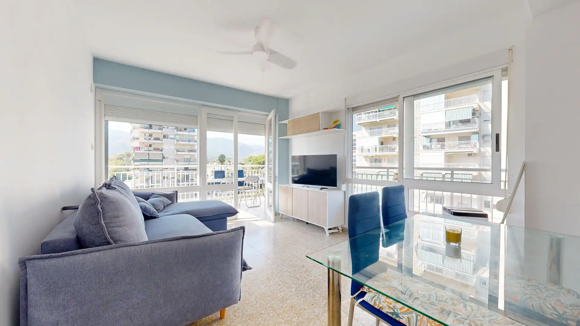 Sala de estar de Piso en venta en Benicasim / Benicàssim con Jardín privado y Terraza