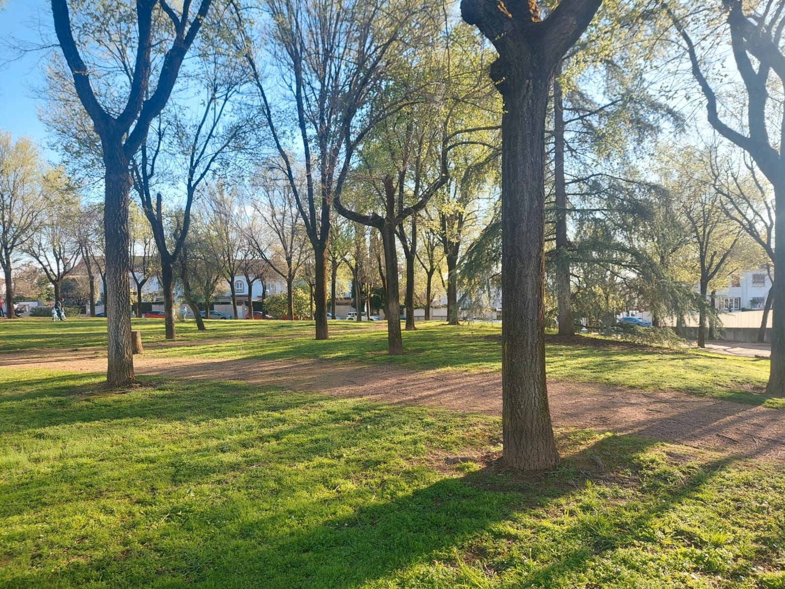 Vista exterior de Casa adosada en venda en  Córdoba Capital amb Aire condicionat, Calefacció i Terrassa