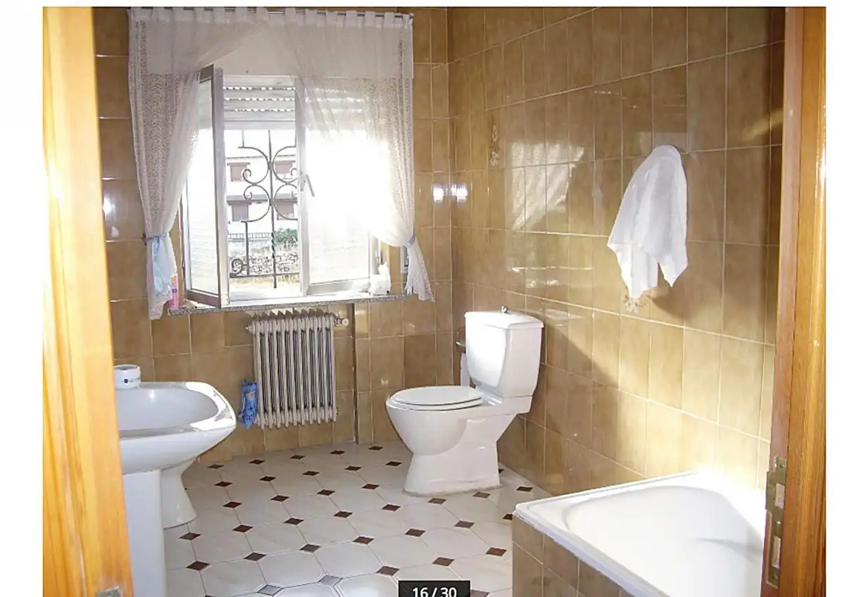 Bathroom of Houses for sale in Vitigudino  with Heating, Terrace and Storage room