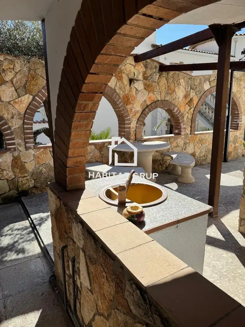 Casa con piscina en venta en Canyelles, imagen 6
