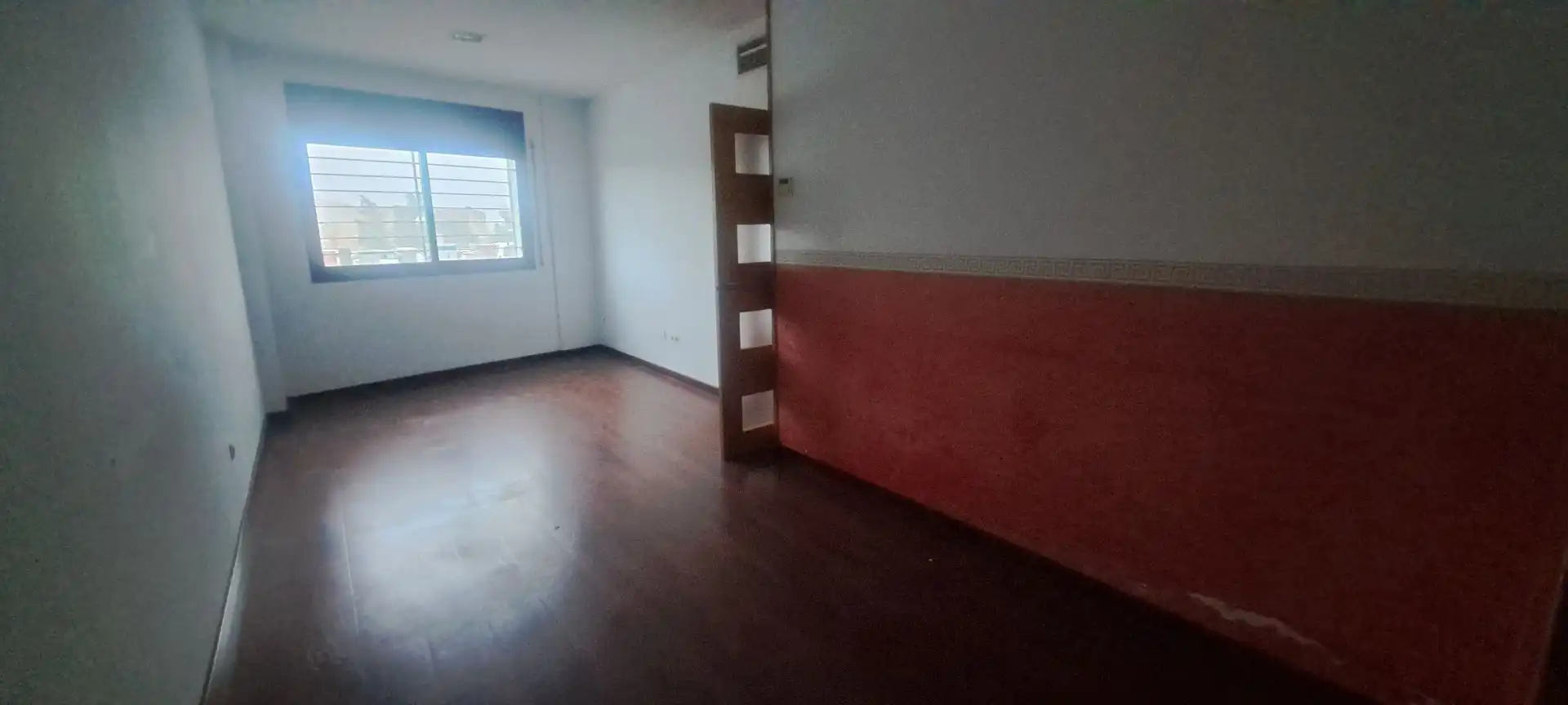 Piso en venta en Terrassa con Terraza y Trastero