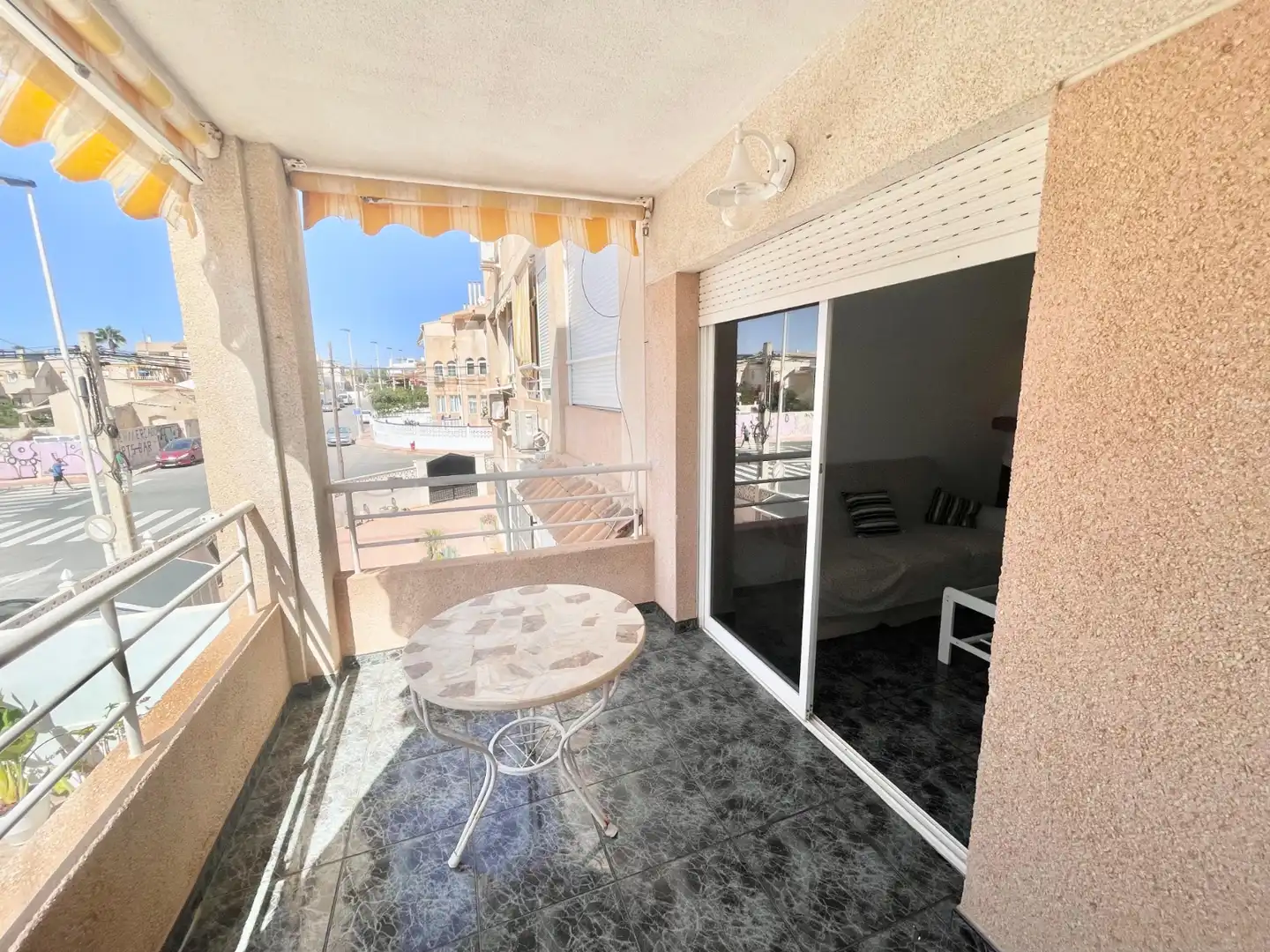 Apartment with pool to rent in Playa de los Locos, imagen 2