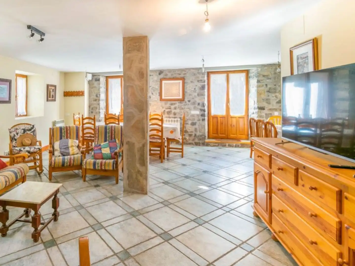 Dining room of Country homes for sale in Uztárroz / Uztarroze
