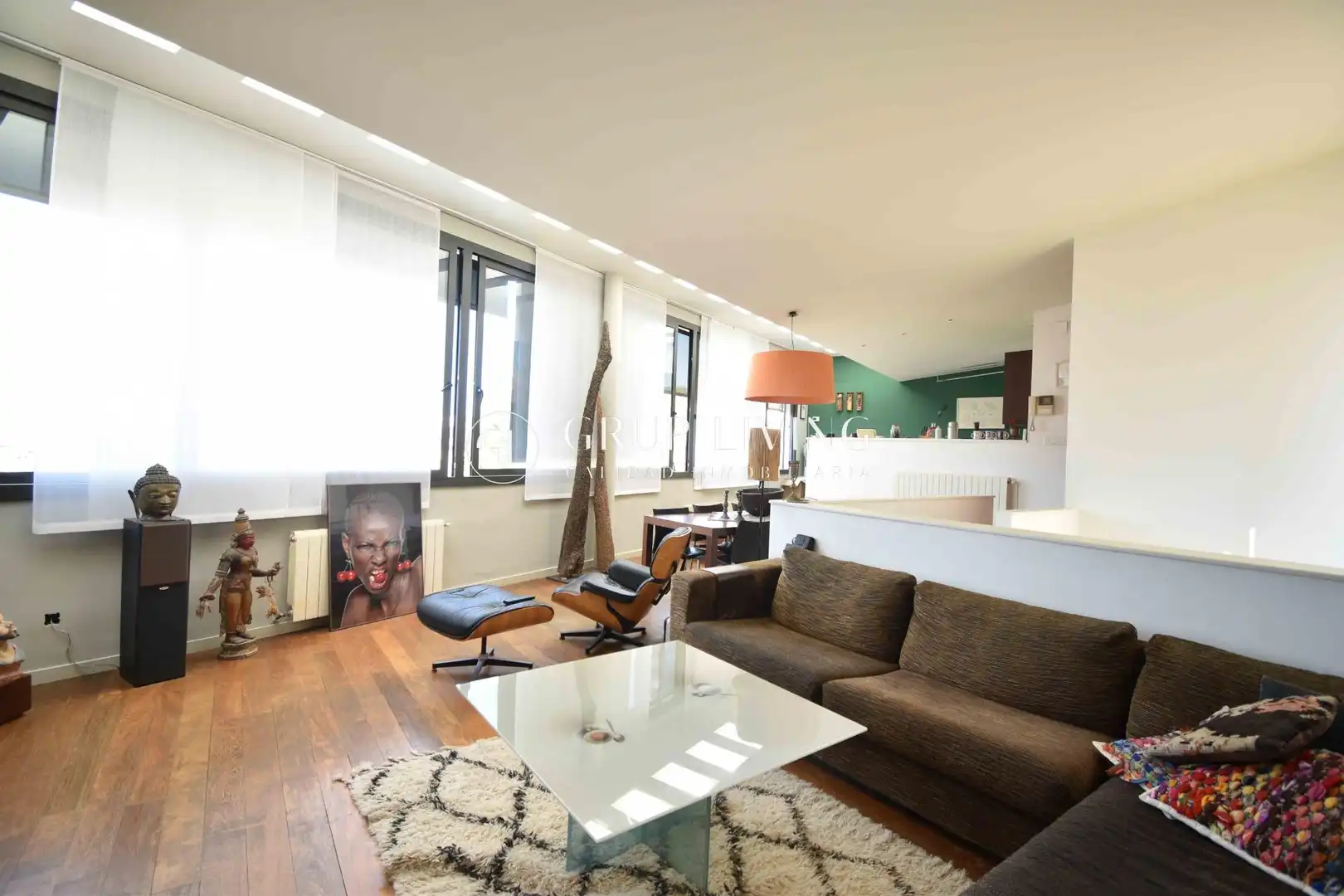 Sala d'estar de Casa o xalet en venda en Sitges amb Calefacció, Jardí privat i Parquet