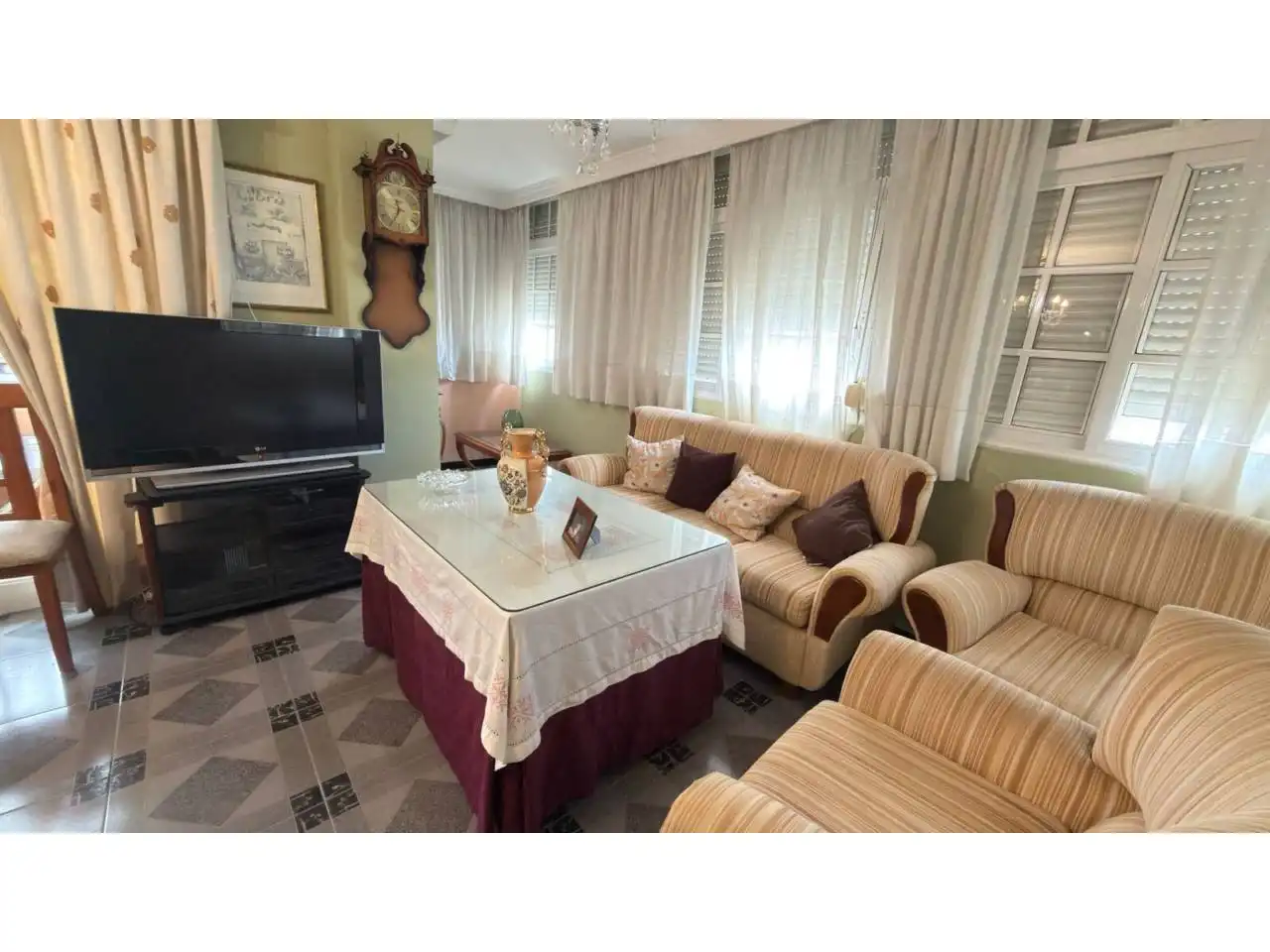 Sala de estar de Piso en venta en Vélez-Málaga con Aire acondicionado, Terraza y Piscina comunitaria