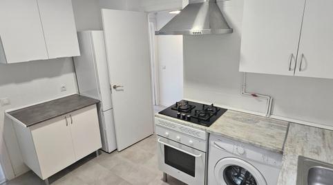 Foto 4 de Pis en venda a Calle Adora, San Fermín, Madrid