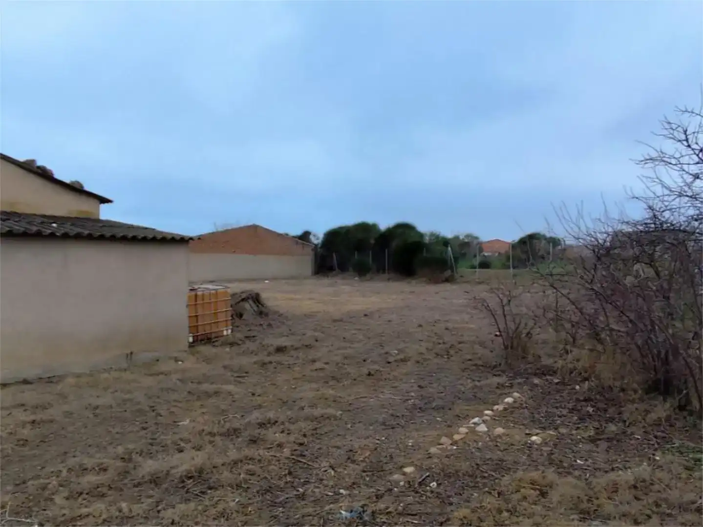 Piso en venta en Monfarracinos