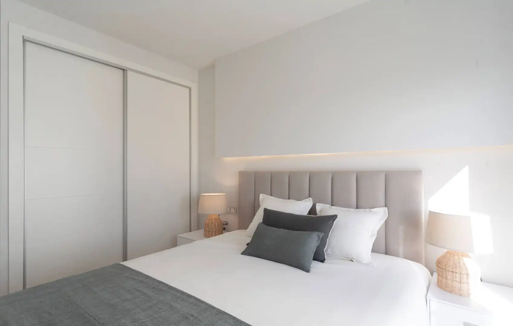 Habitación de Apartamento en venta en Dénia con Aire acondicionado, Calefacción y Jardín privado