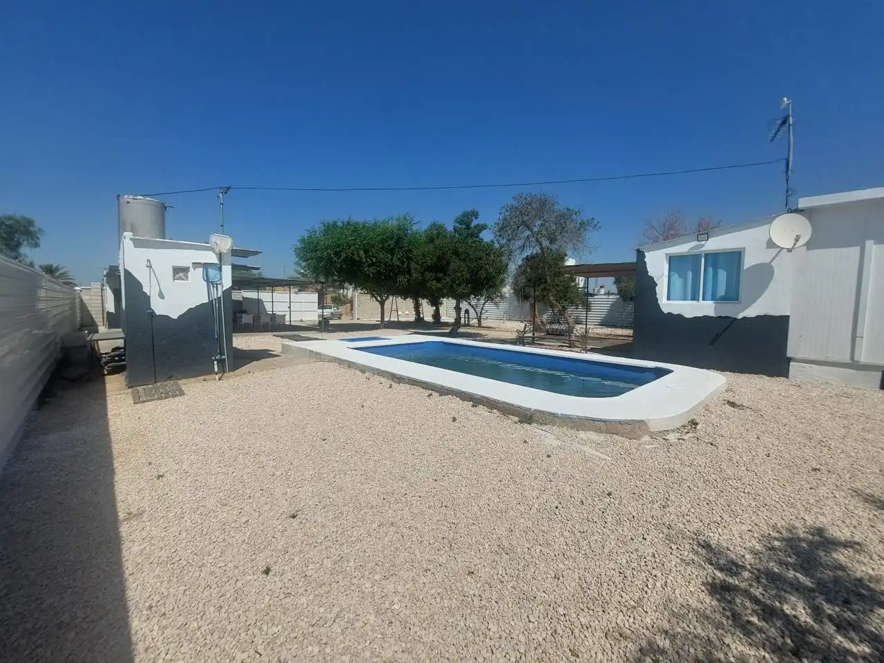 Piscina de Casa o chalet en venta en Los Palacios y Villafranca con Aire acondicionado, Jardín privado y Terraza