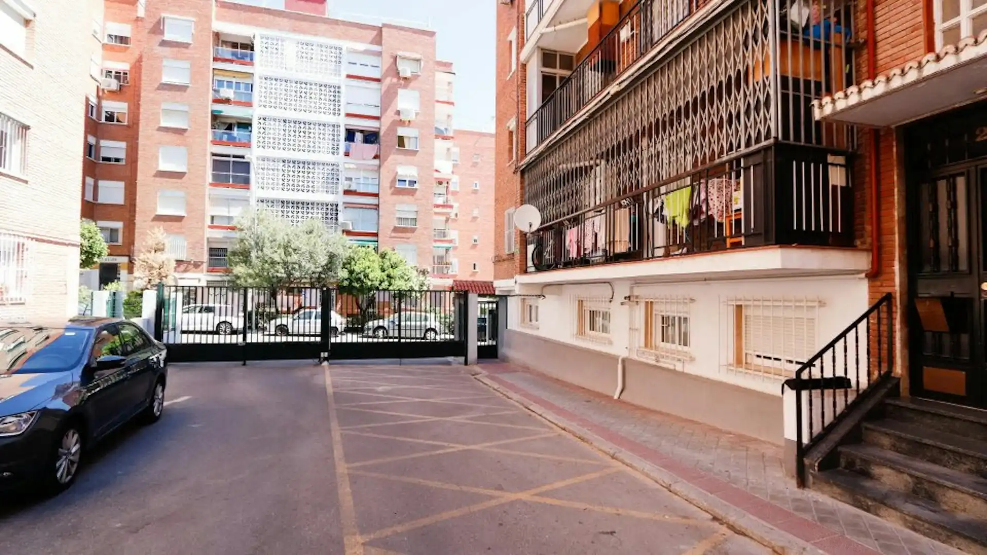 Außenansicht von Wohnung zur Miete in Madrid mit Möbliert und Waschmaschine