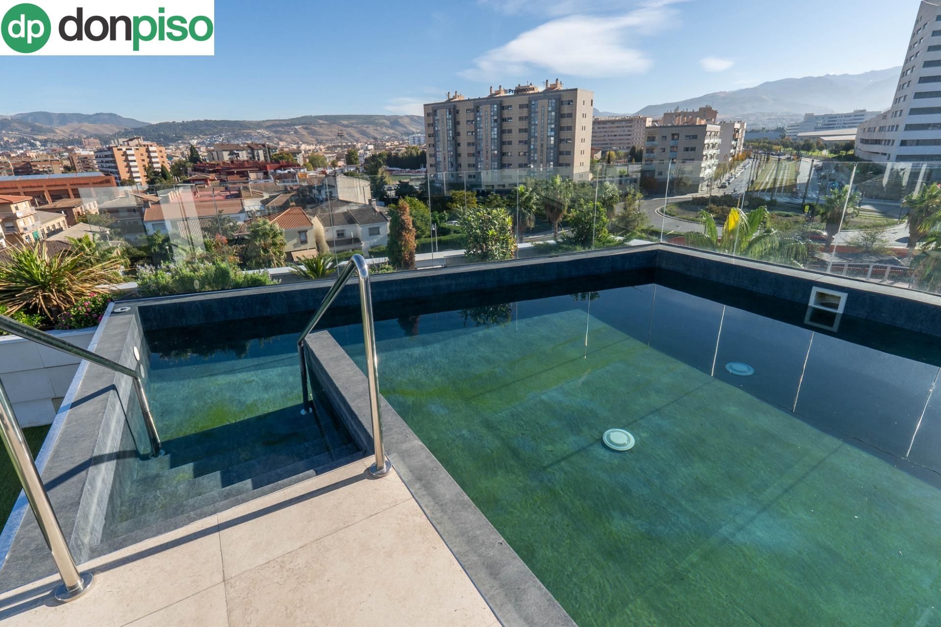 Piscina de Pis en venda en Armilla amb Calefacció, Jardí privat i Terrassa