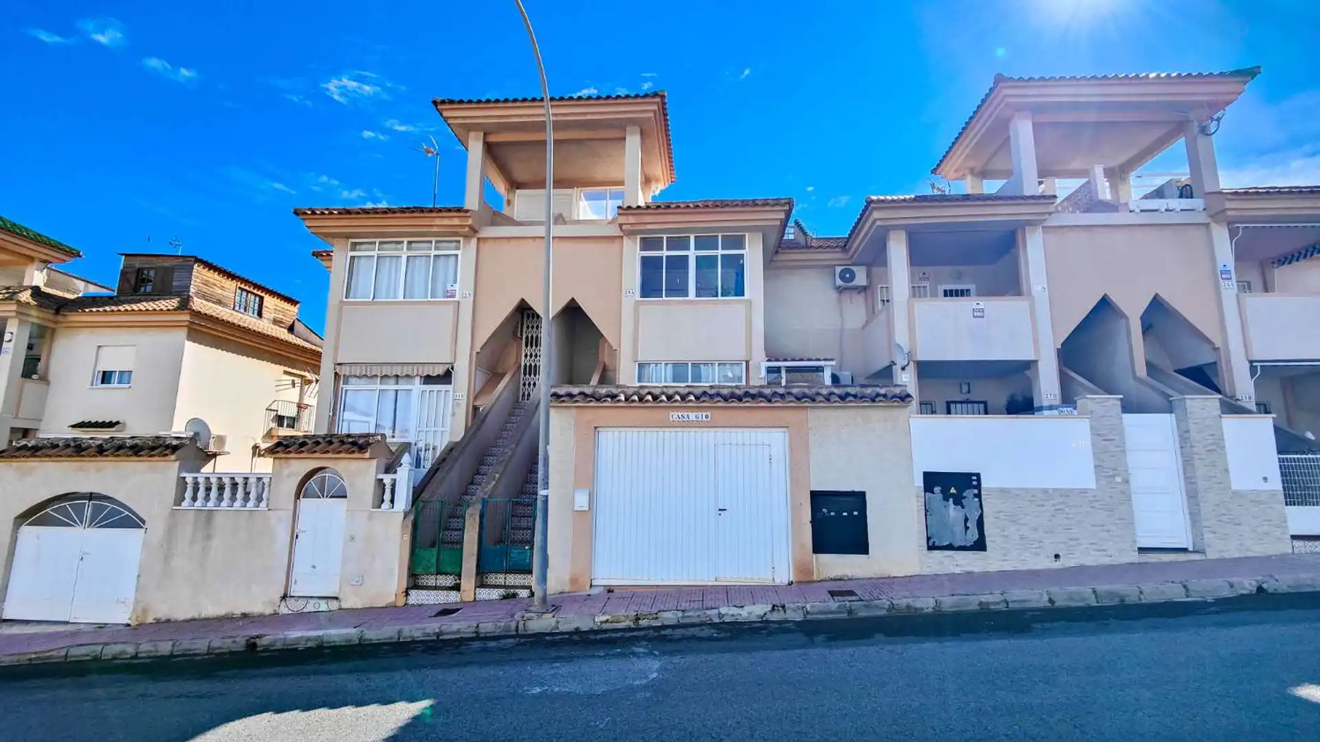Vista exterior de Apartament en venda en Torrevieja amb Aire condicionat, Calefacció i Terrassa