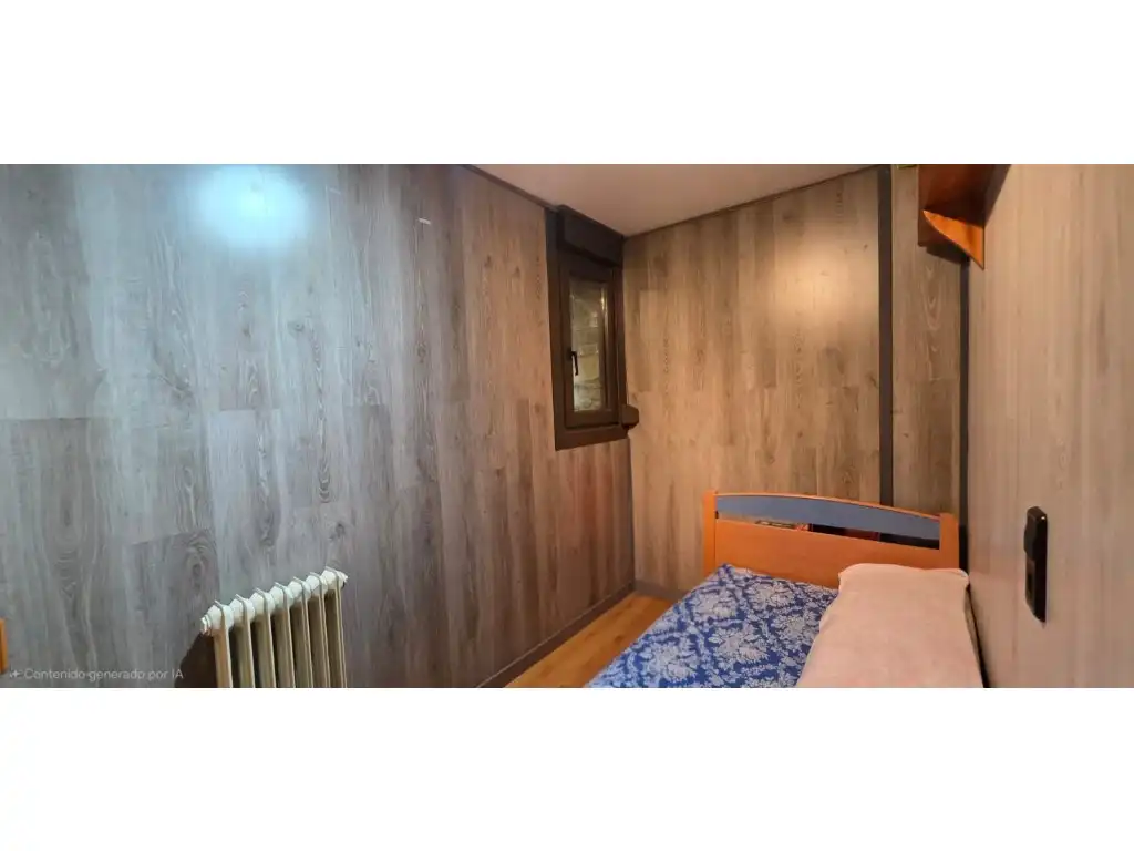 Dormitori de Apartament en venda en La Massana