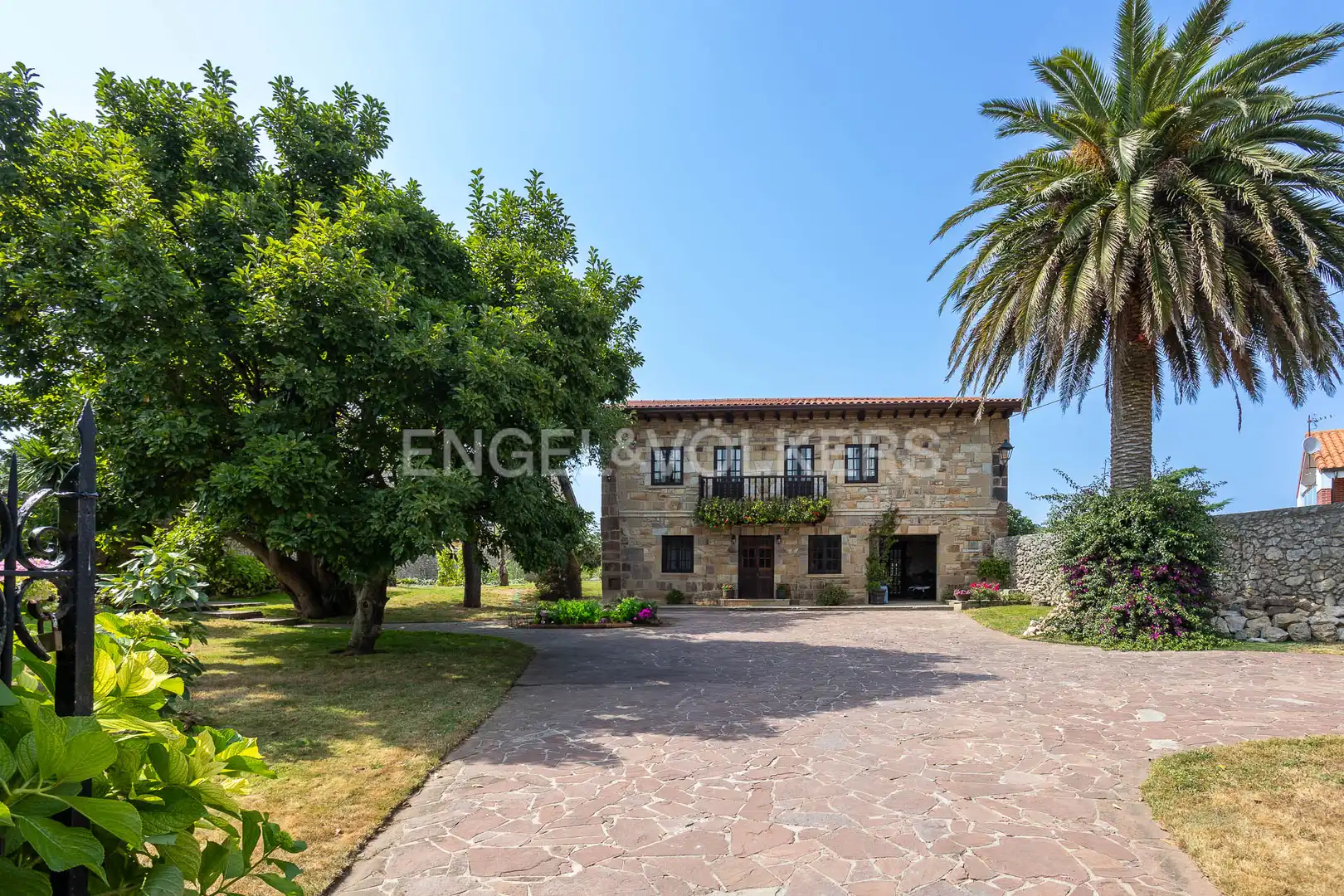 Houses for sale in Barrio la Maza, Escobedo