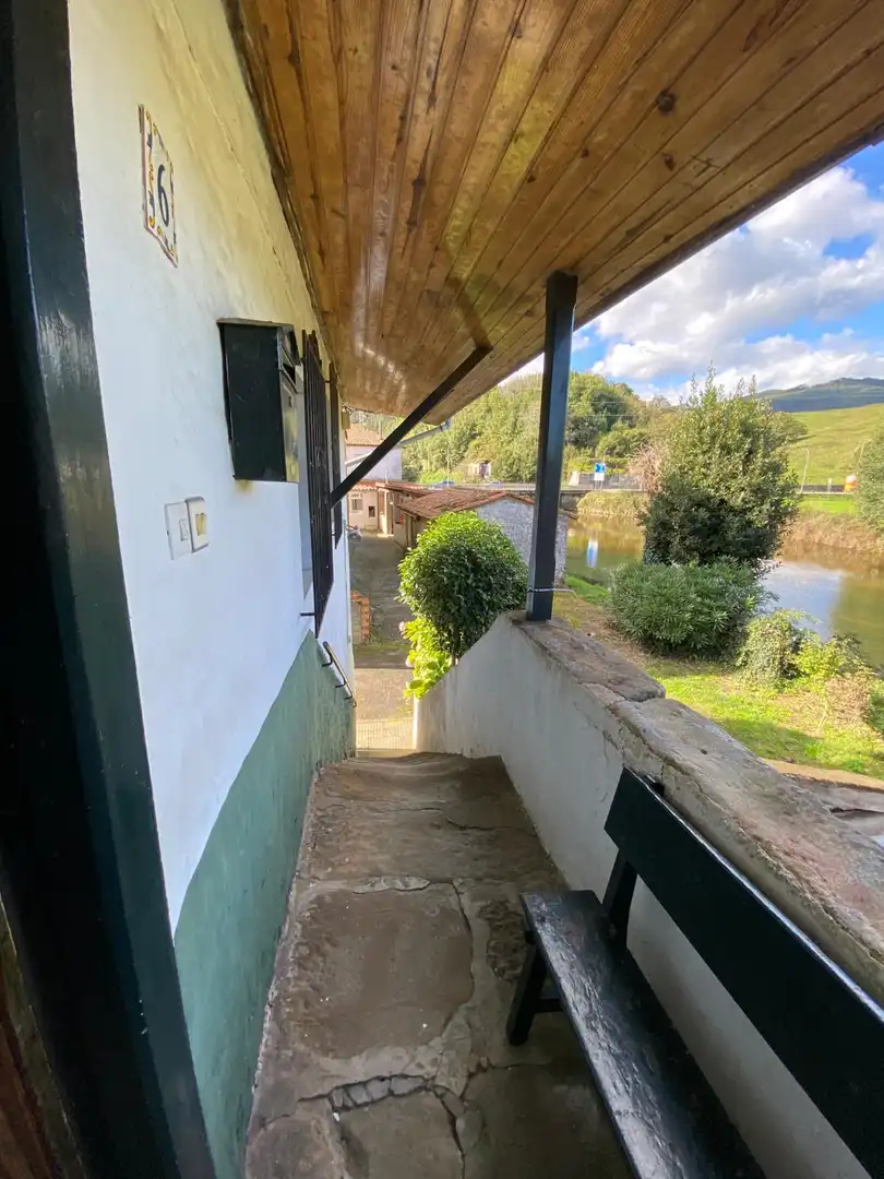 Vista exterior de Casa adosada en venta en Villaviciosa con Trastero y Balcón