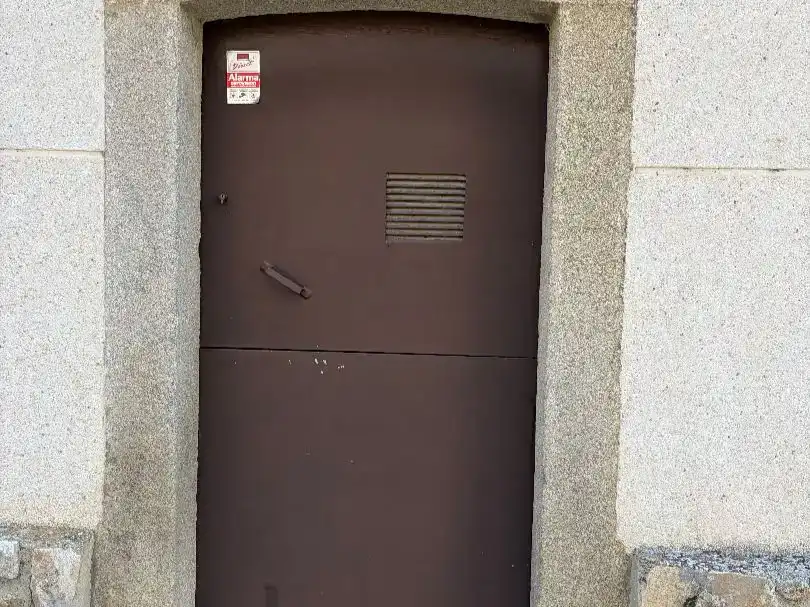 Vista exterior de Pis en venda en Ahigal de los Aceiteros amb Traster, Moblat i Balcó