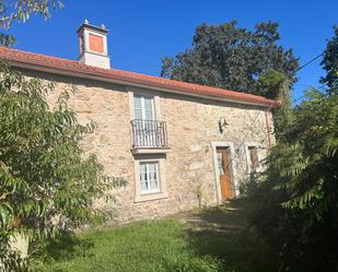 Vista exterior de Casa o xalet en venda en Narón amb Jardí privat i Balcó