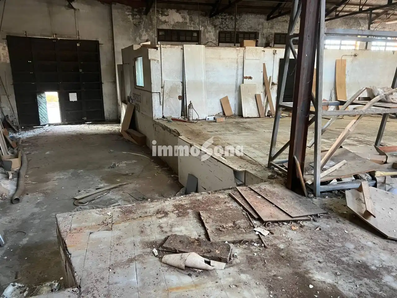Fabrikhallen zum Verkauf in Manlleu