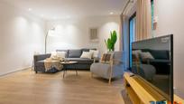 Living room of Flat for sale in  Barcelona Capital  with Heating and Parquet flooring