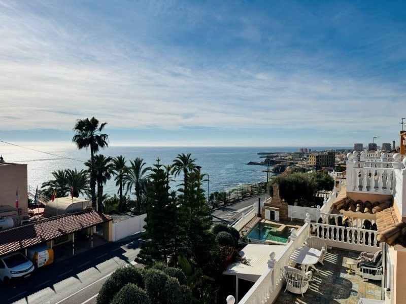 Exterior view of House or chalet for sale in Torrevieja  with Air Conditioner, Heating and Terrace