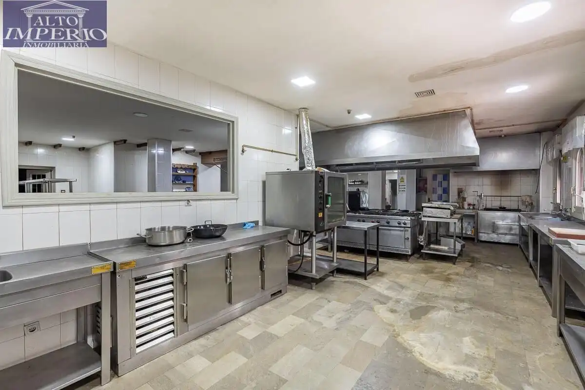 Local comercial en venda a Pinos Genil, imagen 31