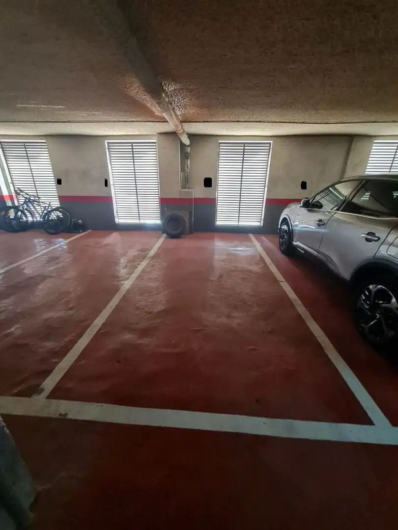 Einzelparkplatz mit Aufzug zum Verkauf in Calle de Soria 2