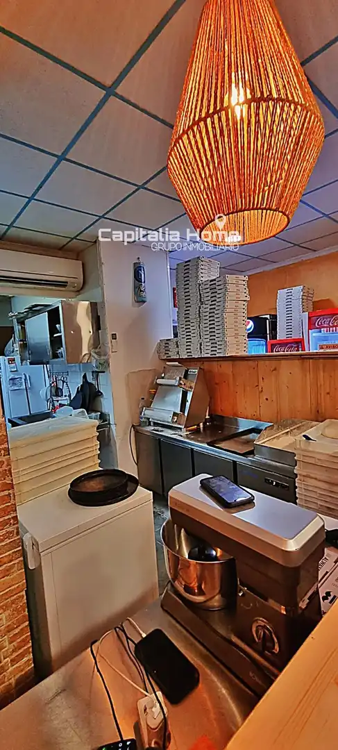 Local en traspaso en Santa Eulària des Riu con Aire acondicionado, Terraza y Amueblado
