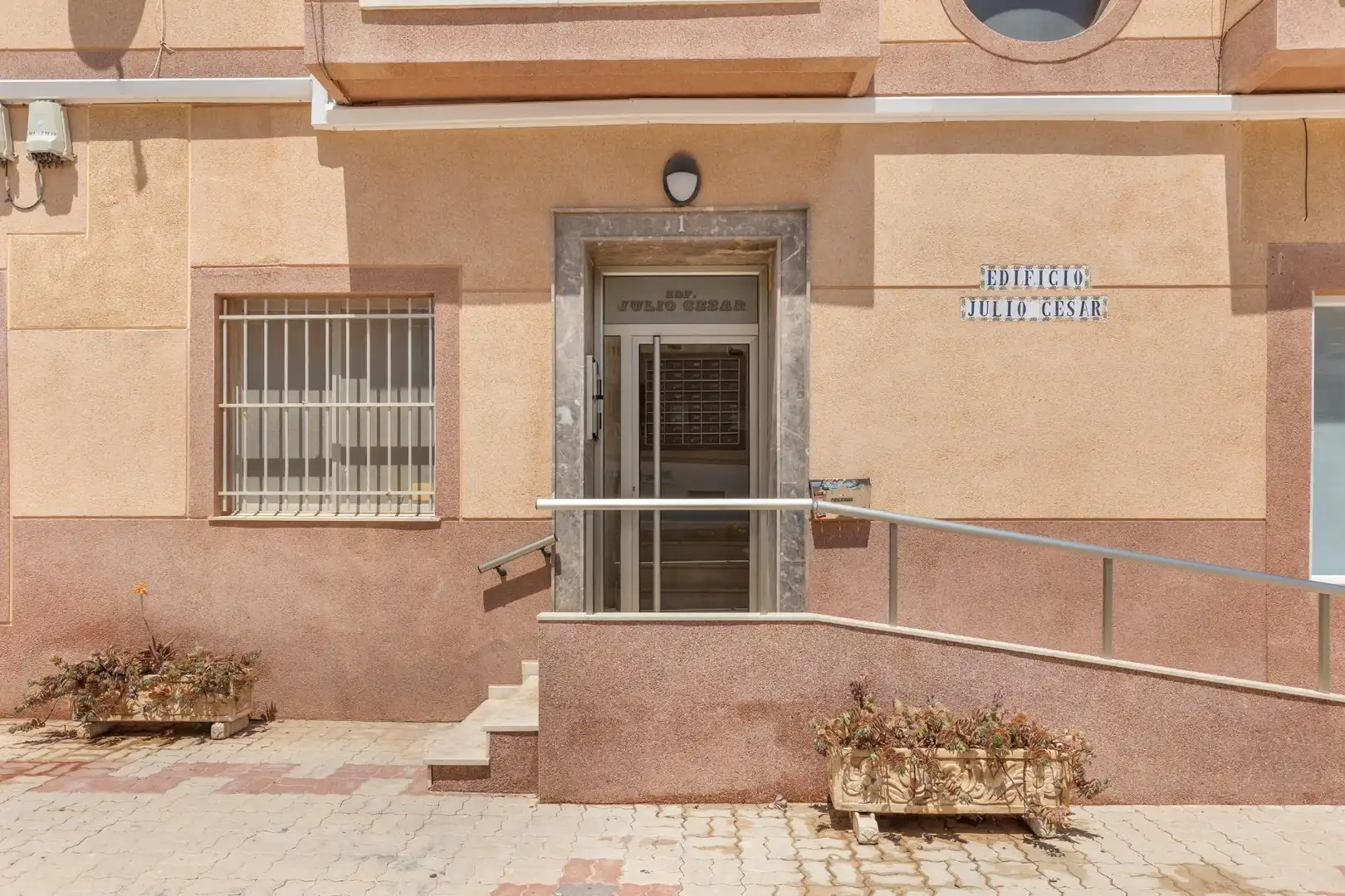 Außenansicht von Wohnungen zum Verkauf in Torrevieja mit Möbliert und Balkon