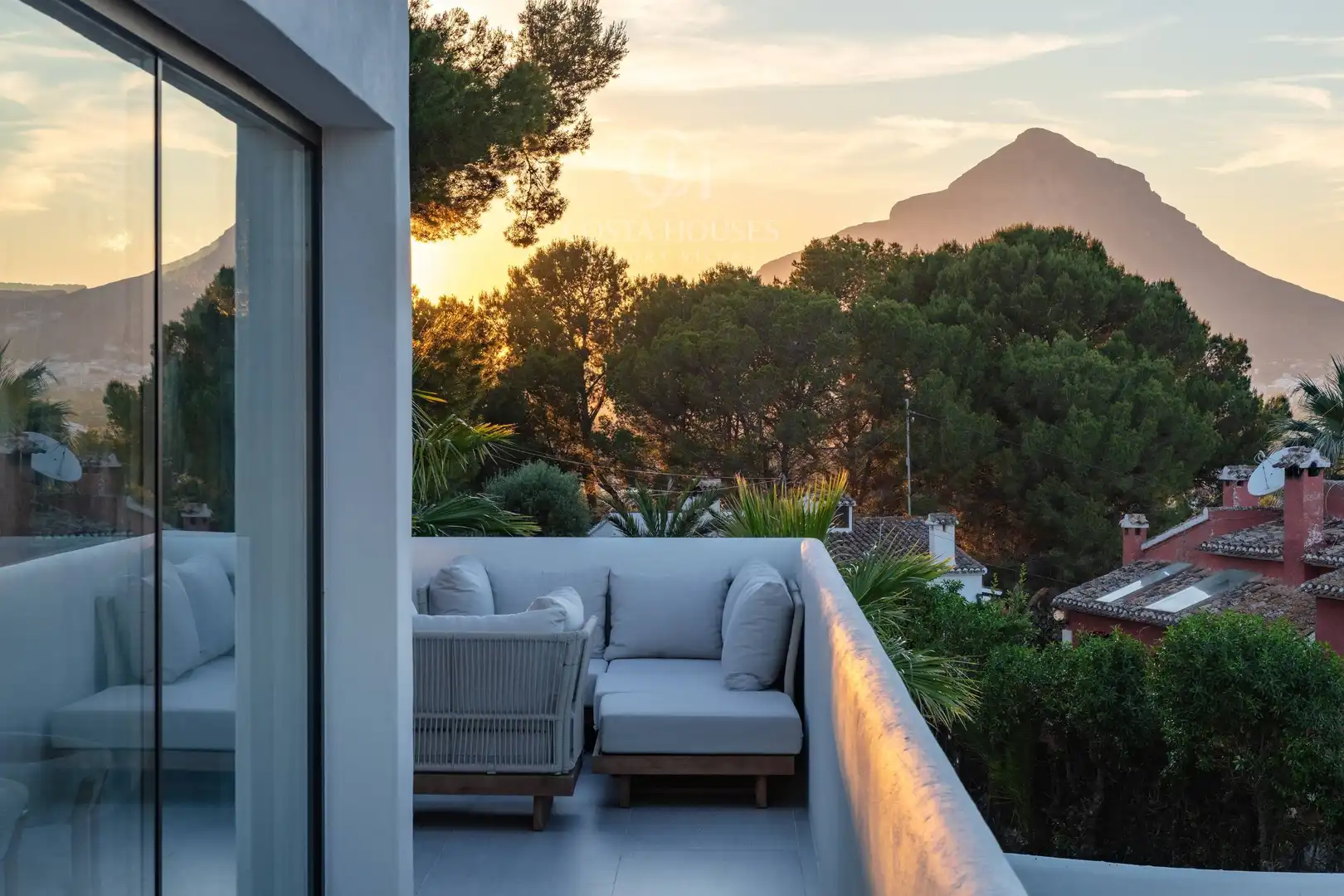 Terrace of Houses for sale in Jávea / Xàbia  with Air Conditioner, Heating and Private garden