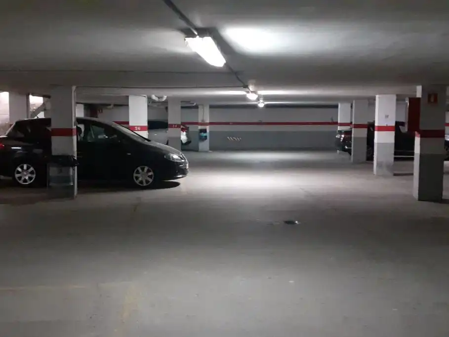 Parkplatz von Garage zur Miete in Mollerussa