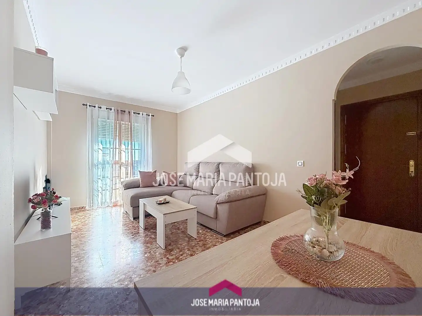 Living room of Flat for sale in Arcos de la Frontera, Cádiz