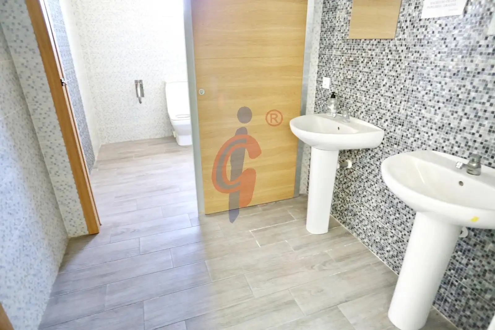 Badezimmer von Fabrikhallen zum Verkauf in Daya Nueva