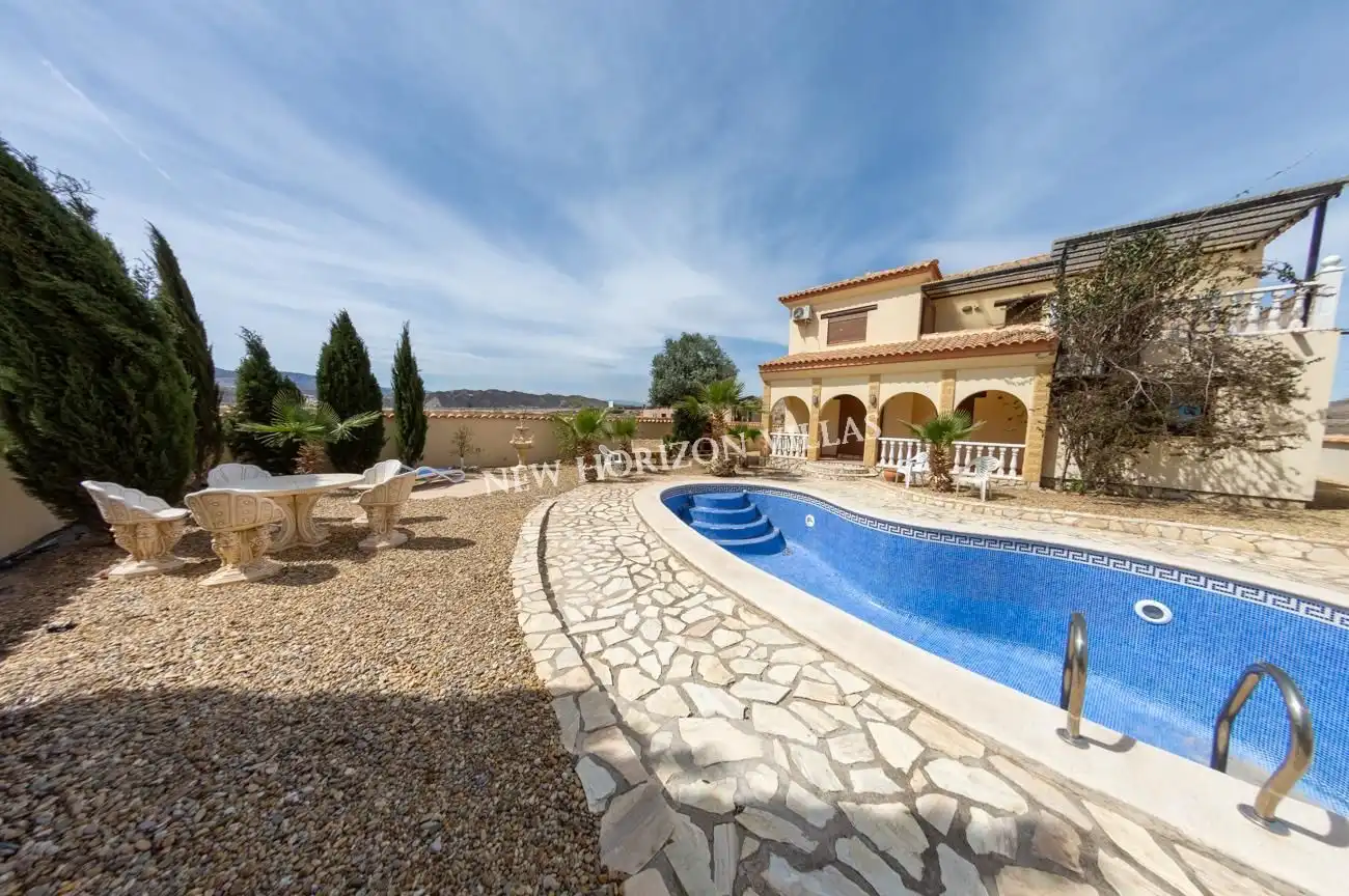 Casa con piscina en venta en Campo, imagen 9
