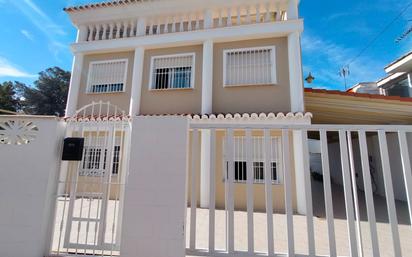 Exterior view of House or chalet for sale in Gandia  with Terrace