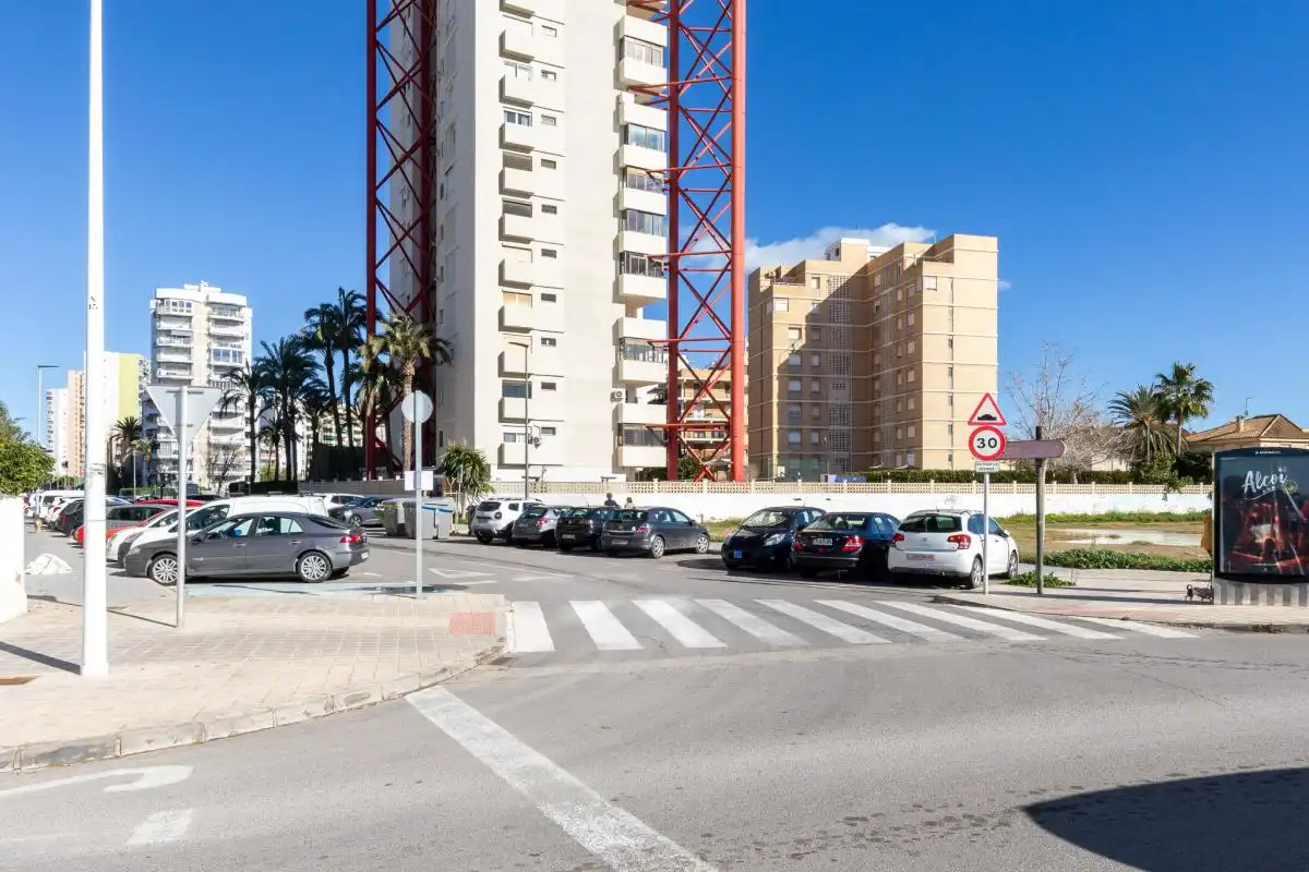 Vista exterior de Piso en venta en La Pobla de Farnals con Calefacción, Jardín privado y Terraza