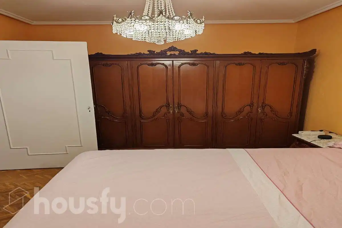 Habitación de Piso de alquiler en León Capital  con Calefacción y Amueblado