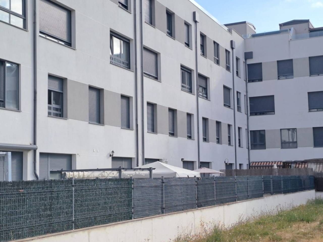 Vista exterior de Dúplex de lloguer en Burgos Capital amb Calefacció, Parquet i Terrassa