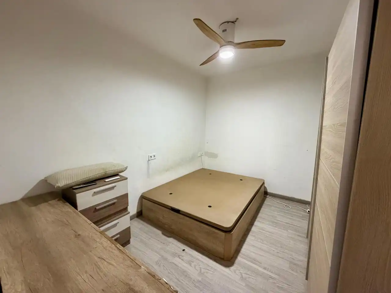 Bedroom of Flat for sale in Nou Barris