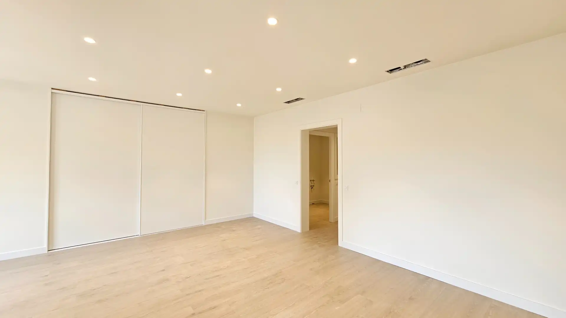 Büro zur Miete in Barcelona mit Klimaanlage, Heizung und Internet