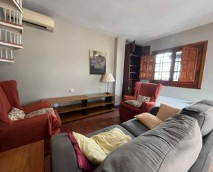 Living room of Duplex to rent in  Granada Capital  with Air Conditioner and Balcony