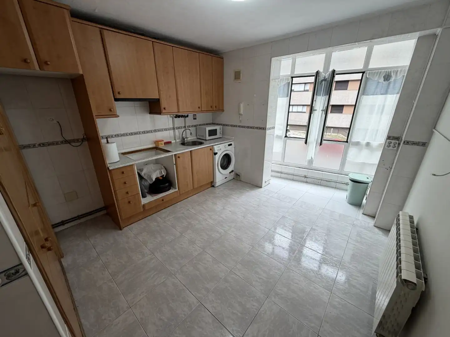 Kitchen of Flat for sale in Avilés  with Heating