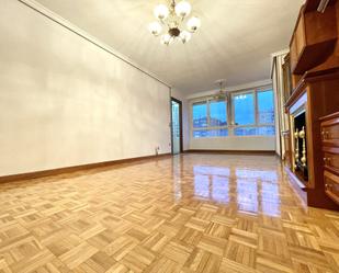 Living room of Flat to rent in  Madrid Capital  with Heating, Parquet flooring and Storage room