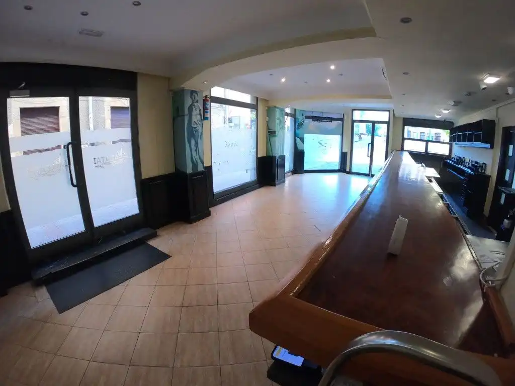 Local en venta en Deba
