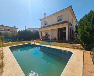 Piscina de Casa o xalet de lloguer en Espartinas amb Terrassa i Piscina