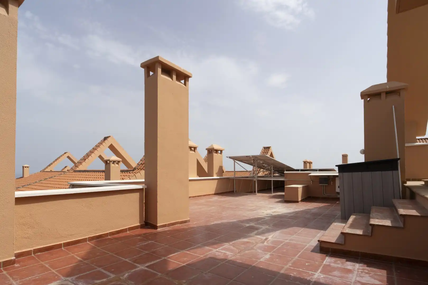 Penthouse with terrace for sale in Nueva Andalucía, imagen 24