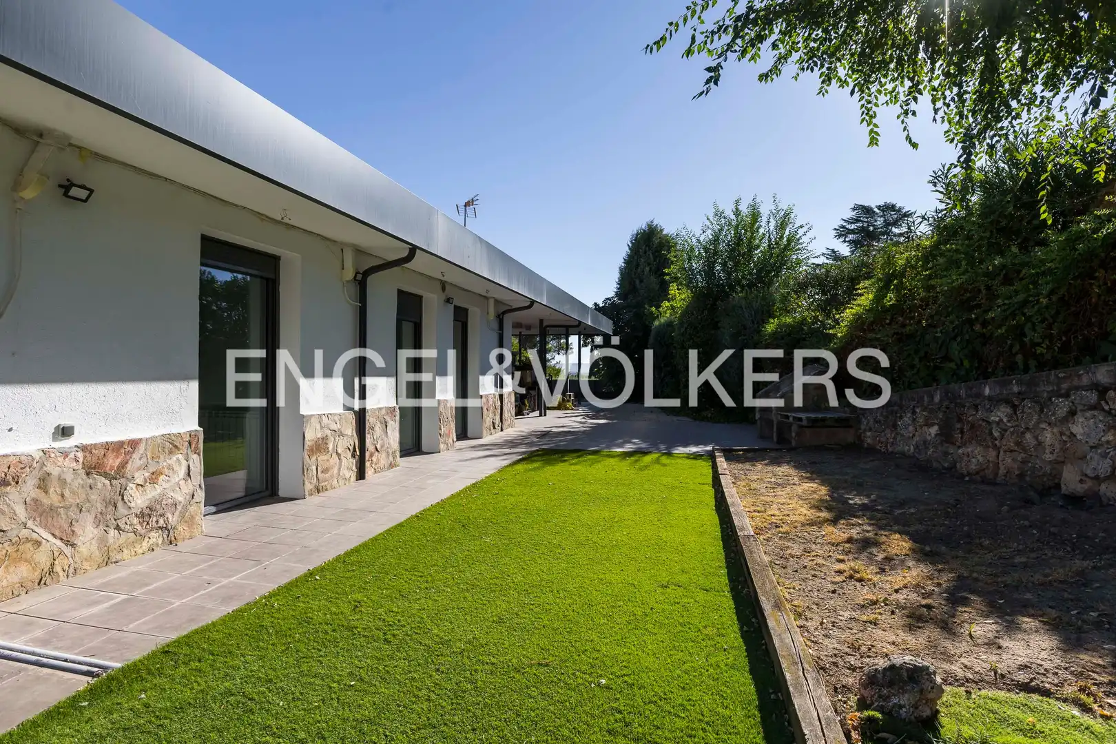 Terraza de Casa o chalet en venta en Paracuellos de Jarama con Aire acondicionado, Calefacción y Jardín privado